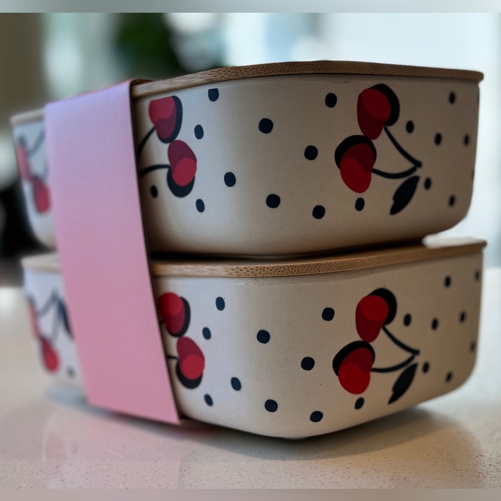 ♠️ Kate Spade Cherry Bento Box set 🍒 - Picture 4 of 10